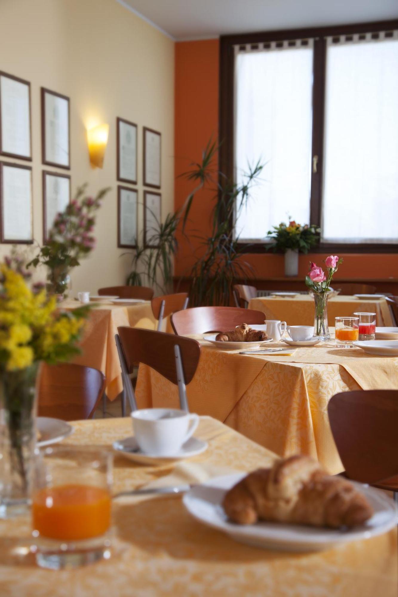 Hotel Naonis Cordenons Dış mekan fotoğraf