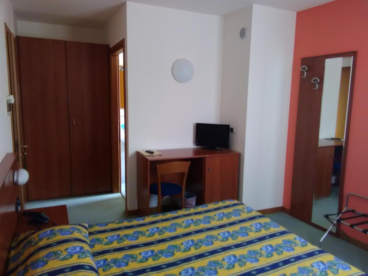 Hotel Naonis Cordenons Dış mekan fotoğraf